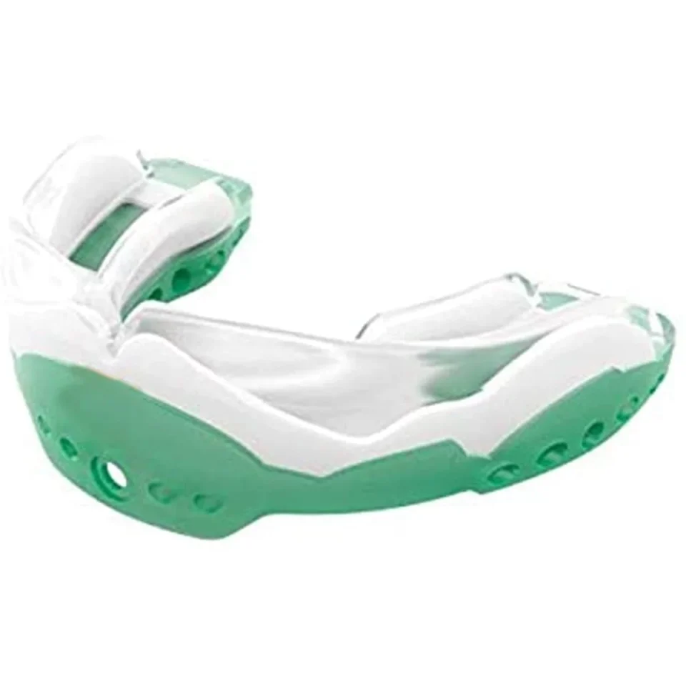 Cleaning Shock Doctor Ultra 2 STC Adult Mouthguard - Green